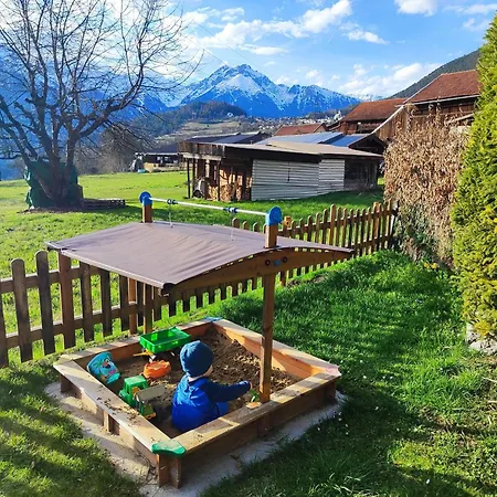Chalet Harrys Blockhuette