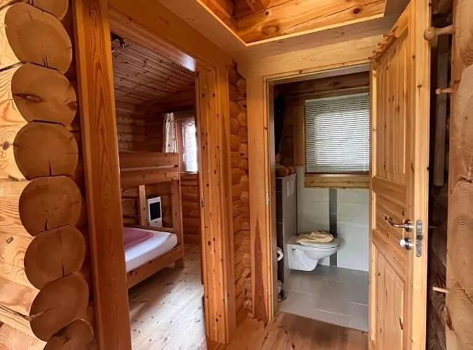 Chalet Harrys Blockhuette *