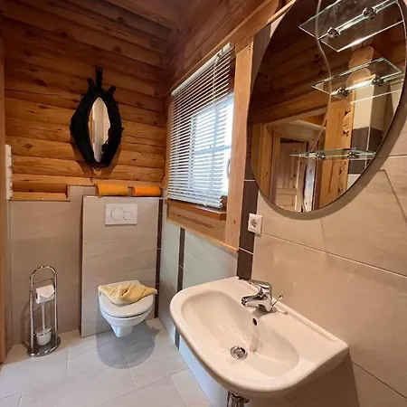 Harrys Blockhuette Karres