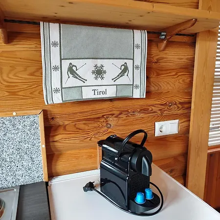 Harrys Blockhütte Karres